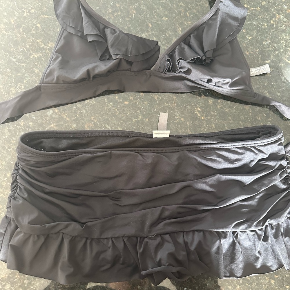 Kenneth Cole Reaction Black Apparel